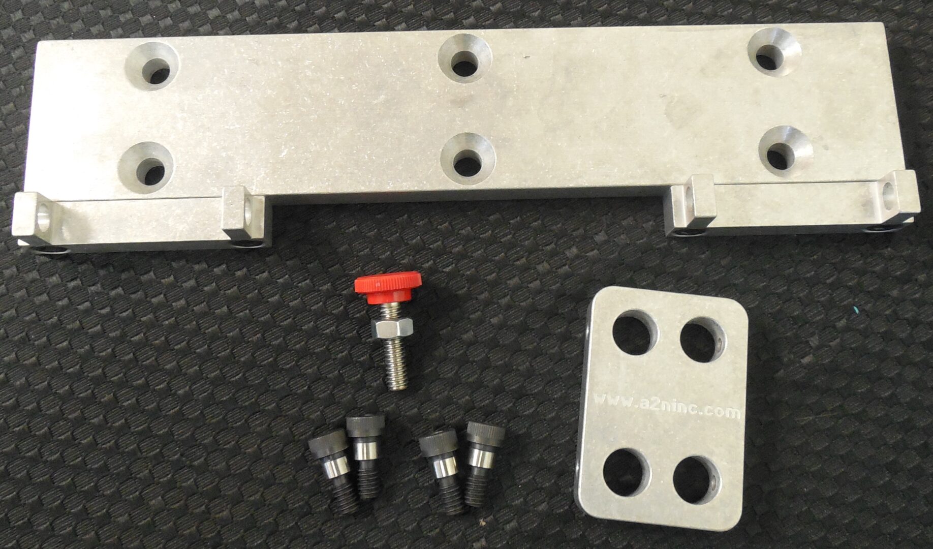 A double hung wall mount