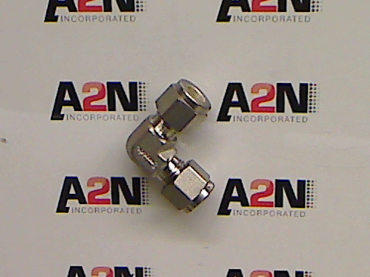 An elbow component
